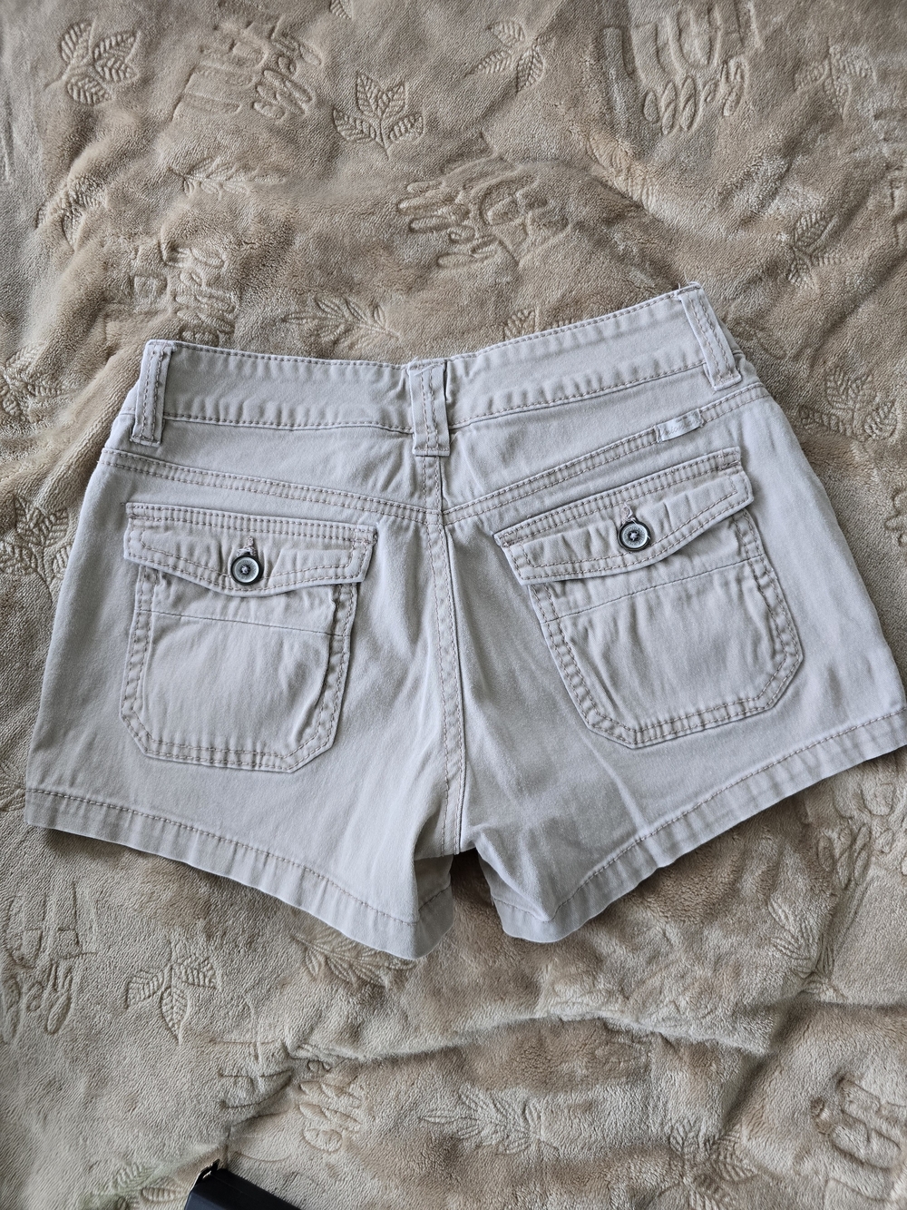 UNIONBAY Women's Shorts - Picture 2 of 2
